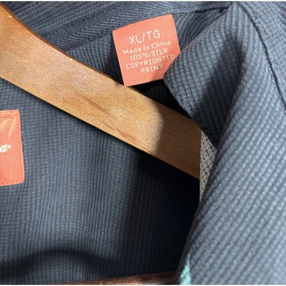 Tommy Bahama Mens Shirt XL Black Tropical Print 100% Silk Hawaiian Palm - Picture 3 of 4